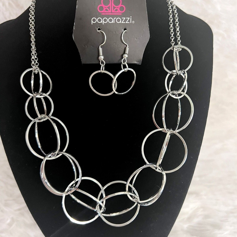Paparazzi Double Chain Silver Tone Circle‎ Link Pendant Necklace Earrings Set